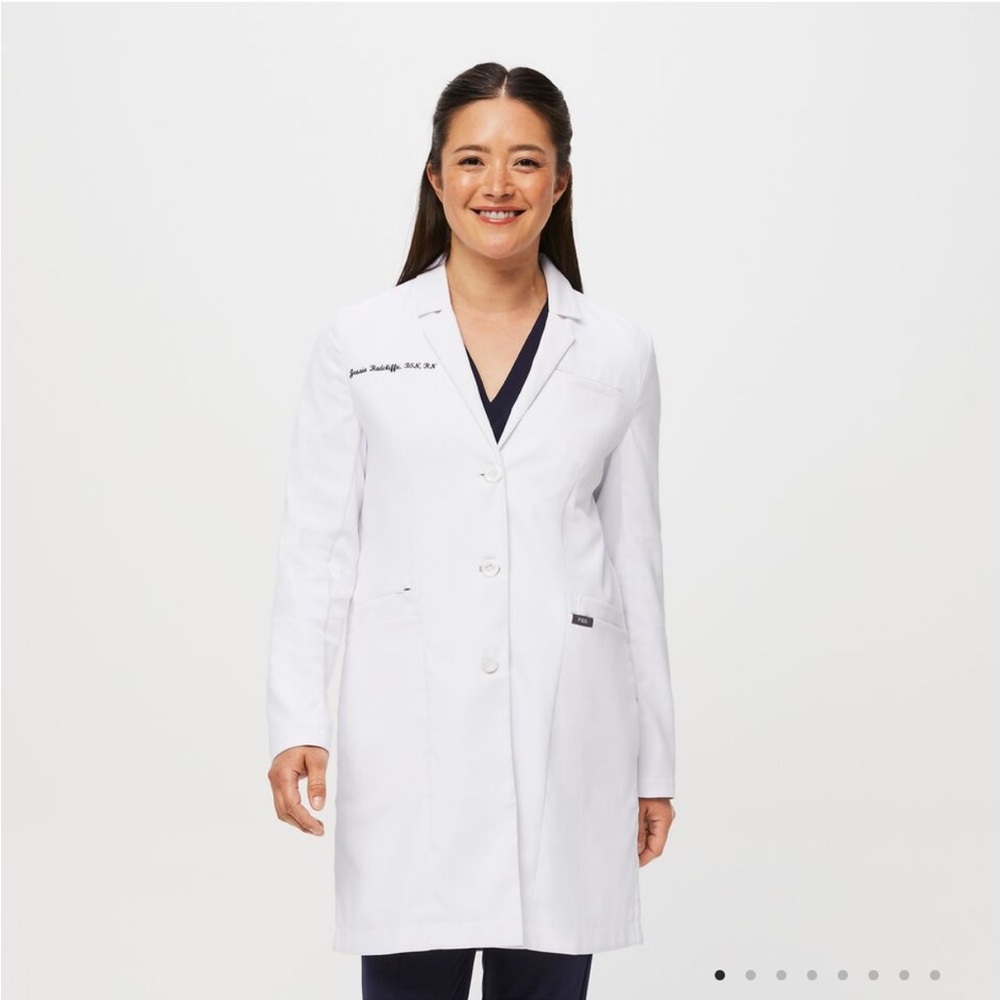 Figs Bellevue Long Lab Coat - Women’s Large